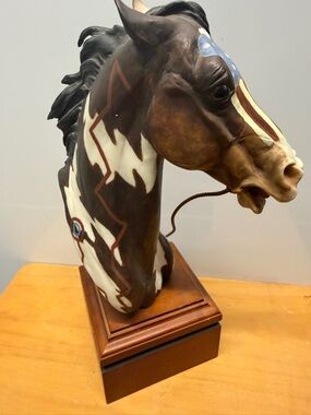 WAR PONY BY MILL CREEK PATRIOTIC HORSE SCULPTURE